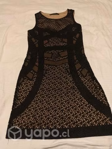 Vestido ZARA talla S.negro. De encaje