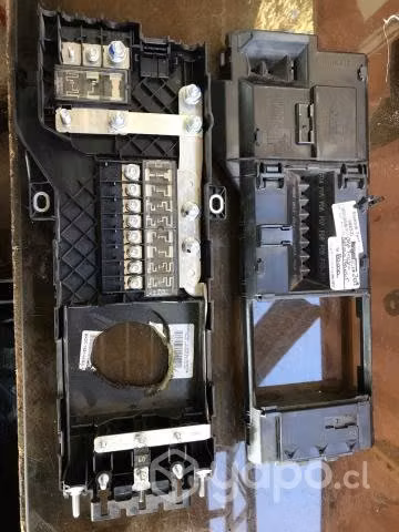 Caja fusibles bateria Transit