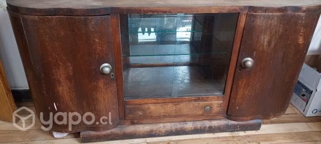 Mueble antiguo bombe