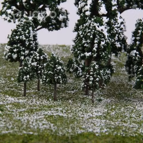 Set de 12 árboles nevados, distintos tamaños