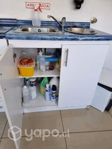 4 muebles con cajoneras