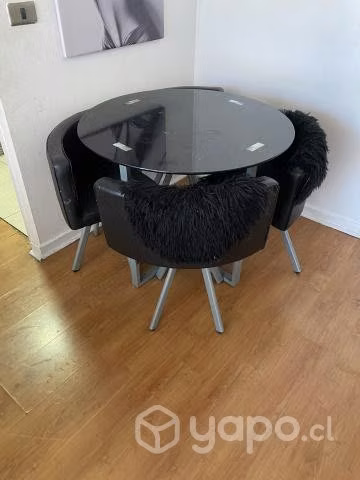 comedor pequeño con 4 sillas