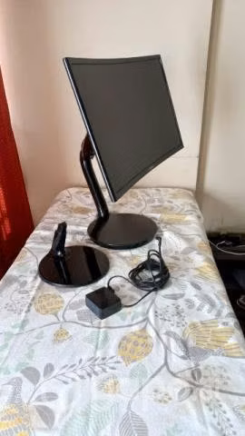 Monitor pantalla curva Samsung casi nuevo - Imagen 6