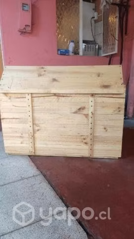 Mini bar de madera
