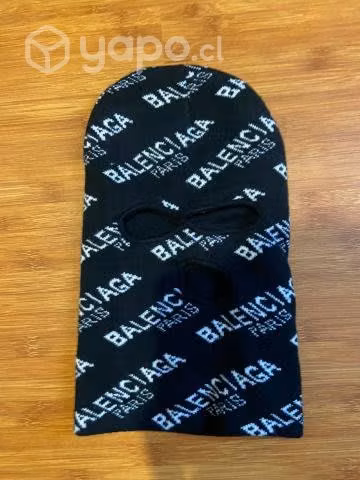 Pasamontañas Balenciaga