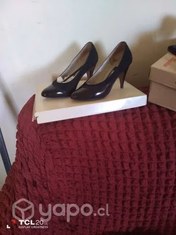 Zapatos y sombreros