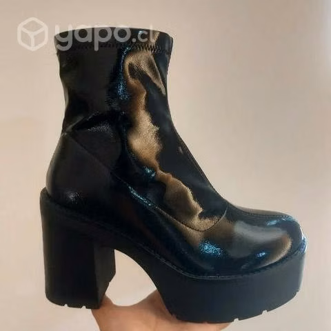Botin charol -gamuza