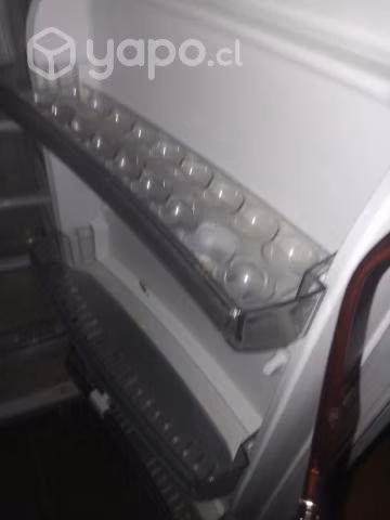 refrigerador Whirlpool dos puertas.
