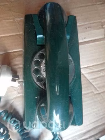 Telefono antiguo con disco numérico