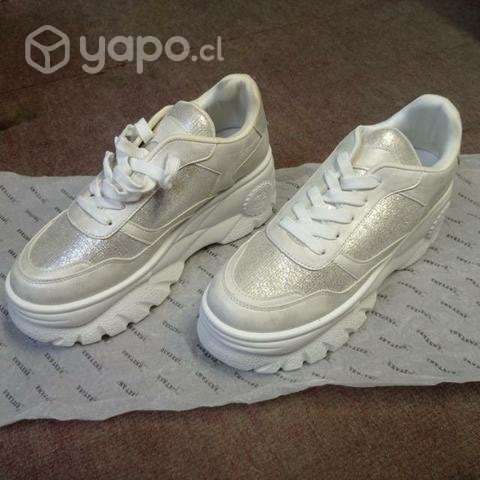 Zapatillas nuevas con plataforma - Imagen 2