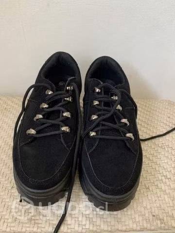 Zapatilla número 35