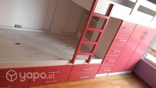 Hermosa litera con closet y cajonera para niña