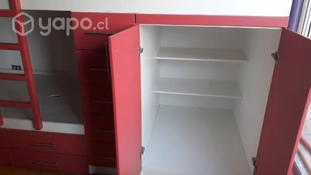 Hermosa litera con closet y cajonera para niña