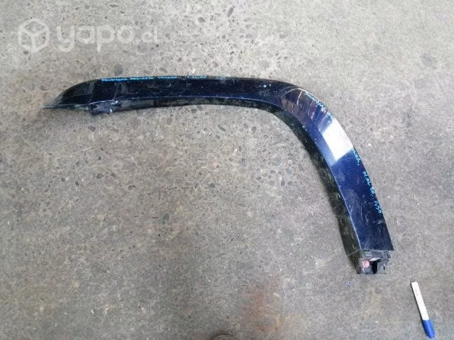 Moldura delantera izquierda toyota 4runner 14-20