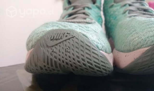 Zapatillas Lebron 17 - Imagen 3