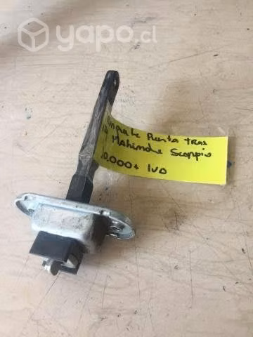 Trinquete puerta tras izq Mahindra Scorpio