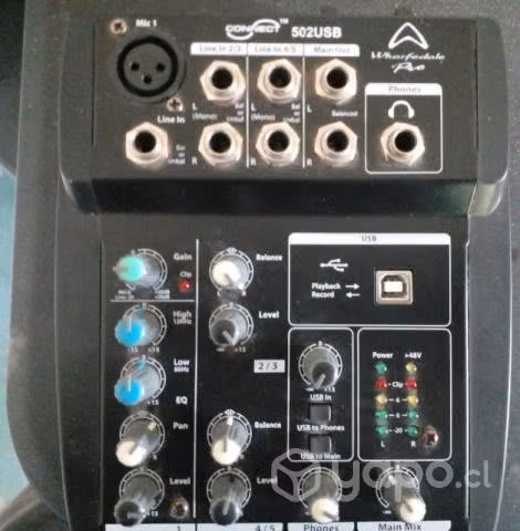 MEZCLADORA/INTERFAZ de audio