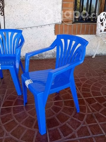 Sillas de Niños Nuevas. Italianas