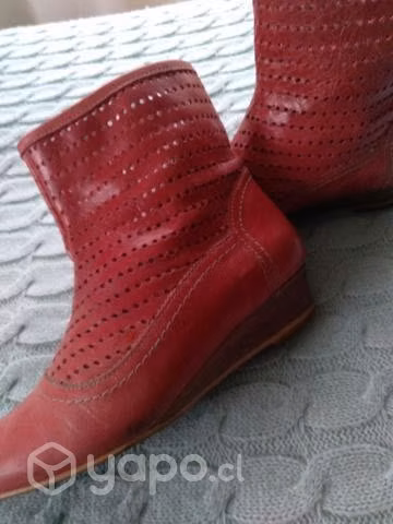 Botines calados