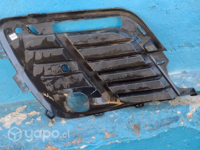 Tapa neblinero izq Peugeot traveller 2023