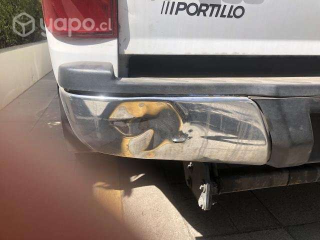 Parachoque trasero Nissan NP 300 - Imagen 2