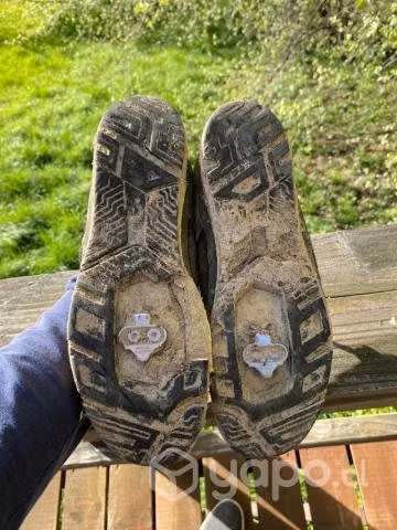 Zapatillas de bicicleta talla 42 - Imagen 2