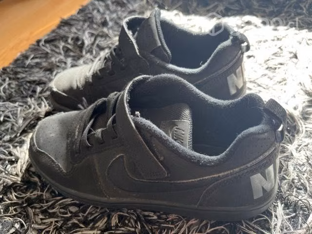 Zapatillas negras usadas Nike - Imagen 3