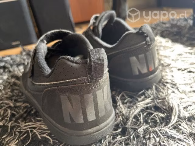 Zapatillas negras usadas Nike - Imagen 2