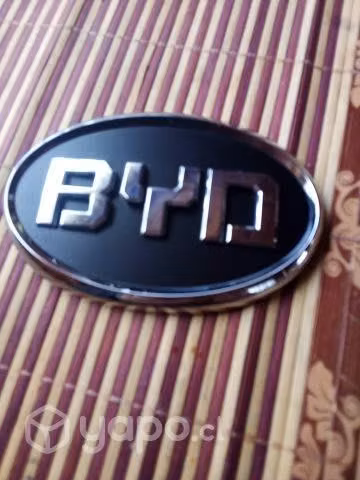 Emblema logo BYD