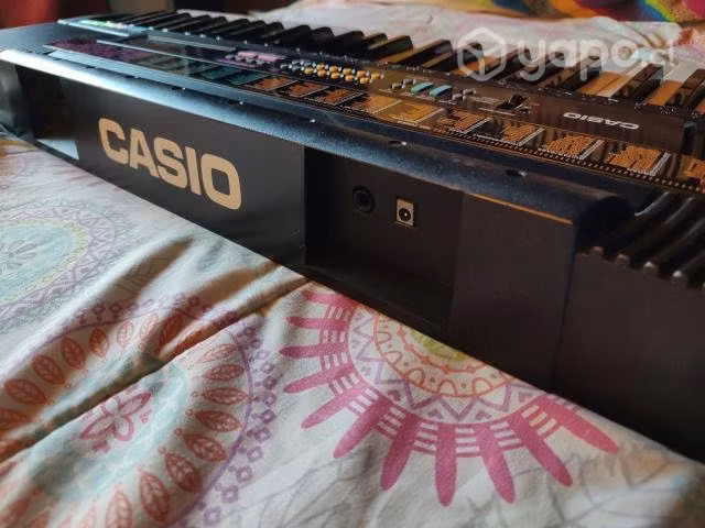 Teclado Casio CTK 520 L