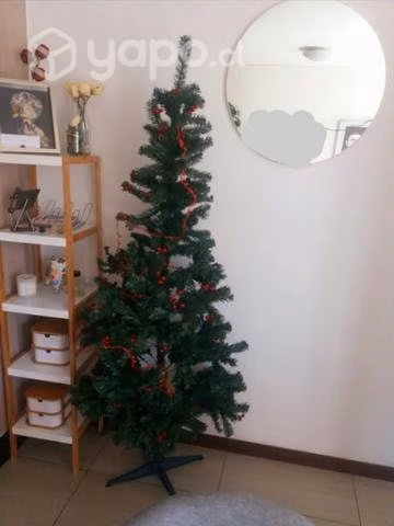Árbol de Navidad con adornos