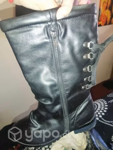 Hermosas botas modernas nuevas 37.