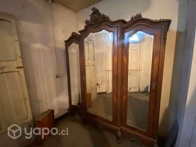 Ropero antigüedades