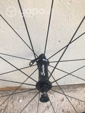 Juego de ruedas para bicicleta de ruta