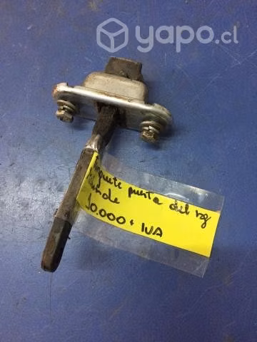 Trinquete puerta del izq Mahindra