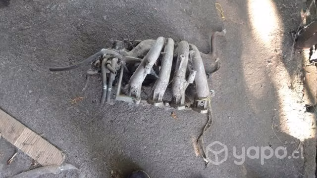 Múltiple de admisión Toyota Corolla 1997