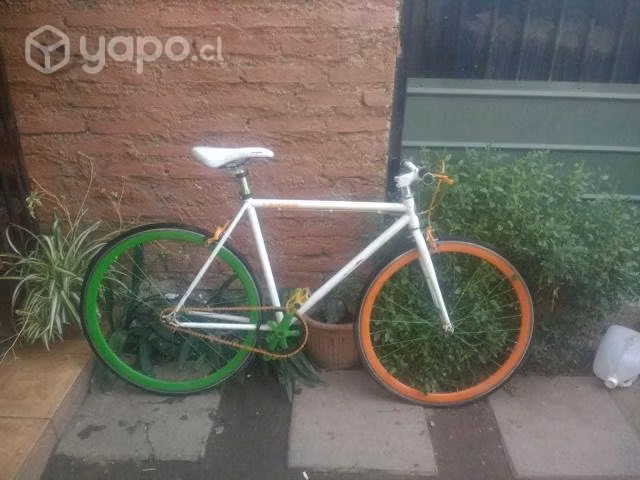 Bicicleta lahsen aro 28 usada