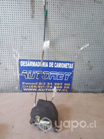 Chapa puerta trasera izquierda Toyota Tundra 2011