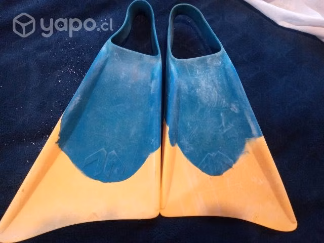 Traje de bodyboard + aletas