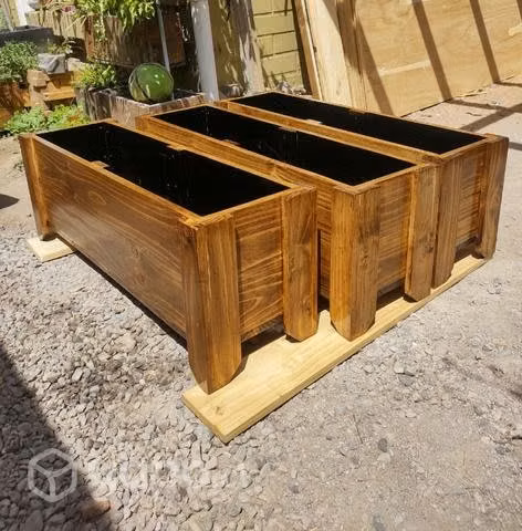 Jardinera y maceteros
