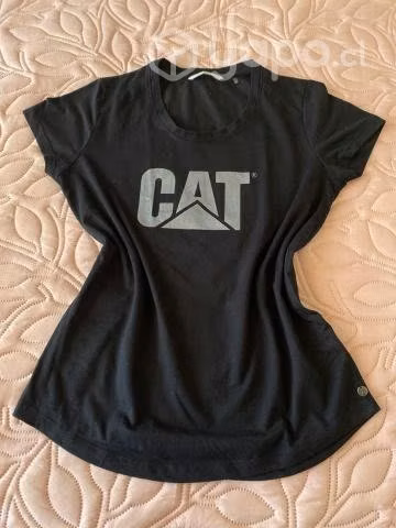 Polera original de marca Gap elasticada