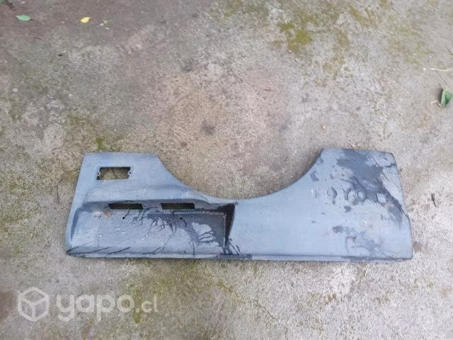Moldura portalon trasero toyota rav 4 2005