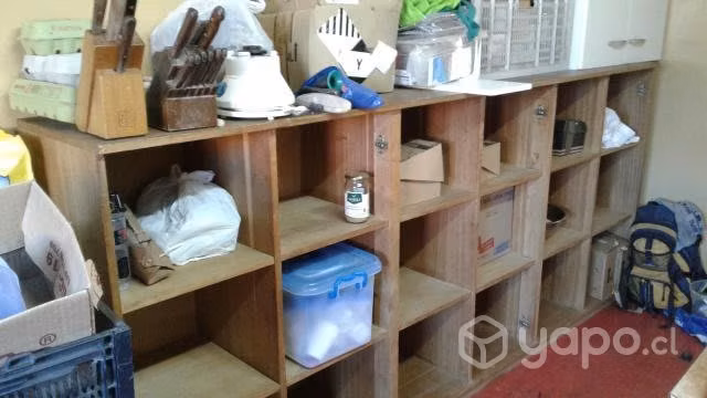 Mueble en buen estado para el hogar o tienda