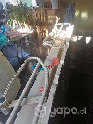 Cama clinica 3 posiciones y accesorios