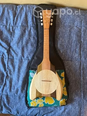 Ukelele tahitiano