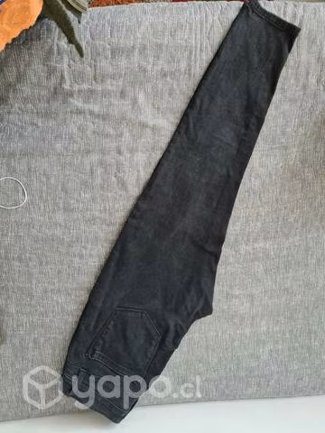 Pantalon negro pitillo