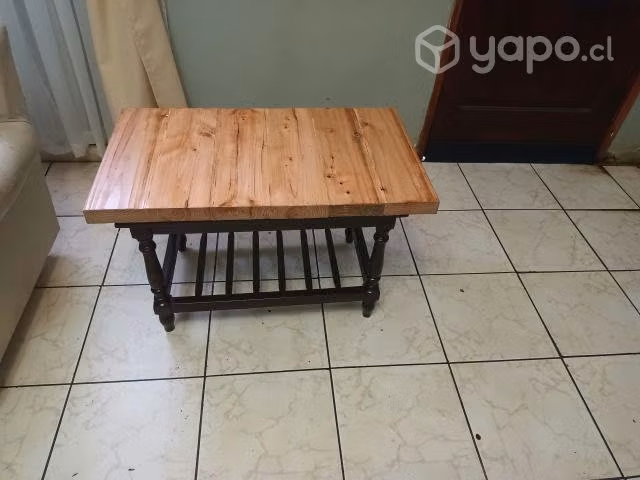 Hermosa mesa de centro,en pino oregon