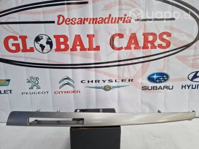Bisel de tablero toyta rav4