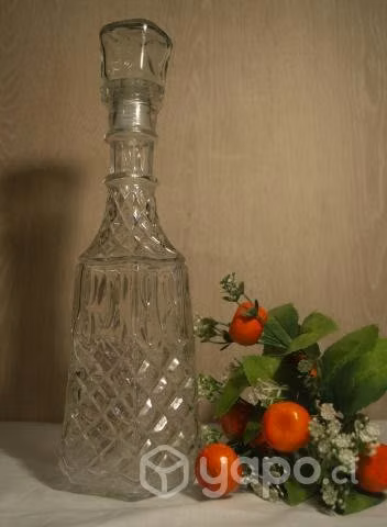Botella licorera antigua