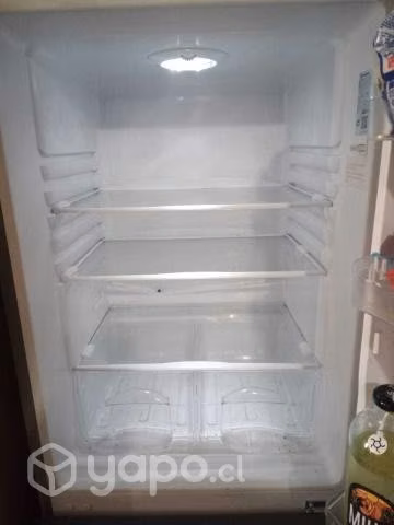 Refrigerador MADEMSA NORDIK MR 415 PLUS 231L